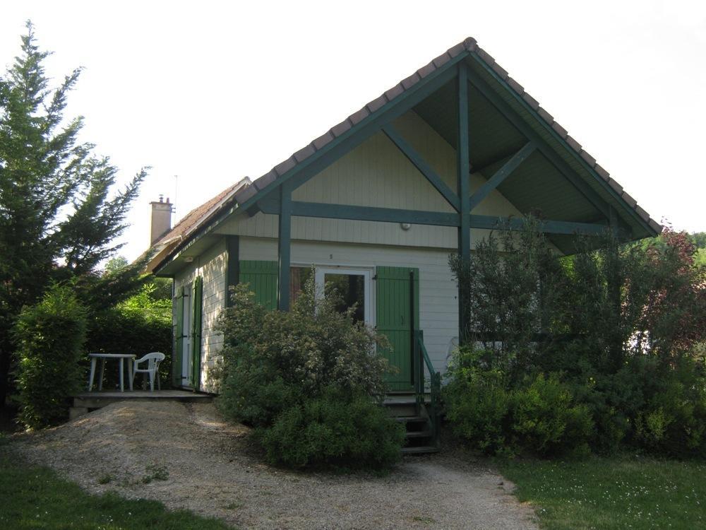 Village-Chalets Le Ru Du Pre Deux Rivieres Oda fotoğraf