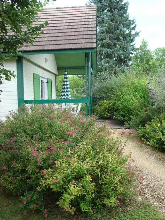 Village-Chalets Le Ru Du Pre Deux Rivieres Oda fotoğraf