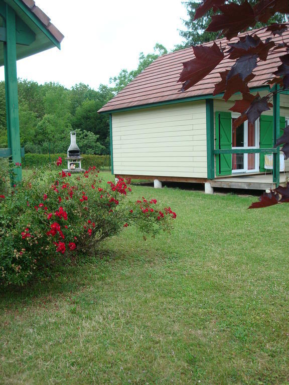 Village-Chalets Le Ru Du Pre Deux Rivieres Oda fotoğraf