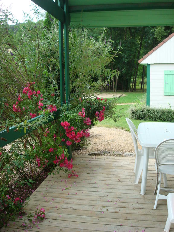 Village-Chalets Le Ru Du Pre Deux Rivieres Oda fotoğraf